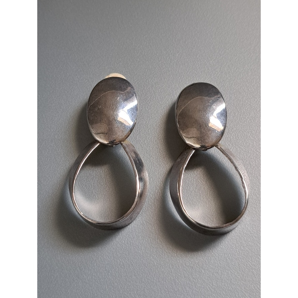 Vintage Modernist Silver Tone Oval Teardrop Hoop Clip On Statement Earrings